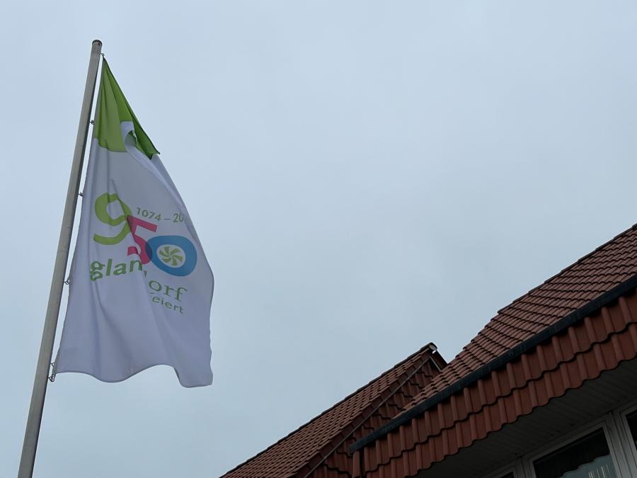Hissflagge am Rathaus, Foto: Anja Pille